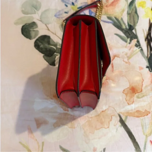 Michael Kors Red Shoulder Bag with Gold Chain - Picture 4 of 8